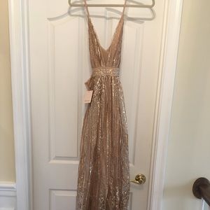 glittery showpo prom dress ✨🧚🏻‍♀️🦋size 8 small